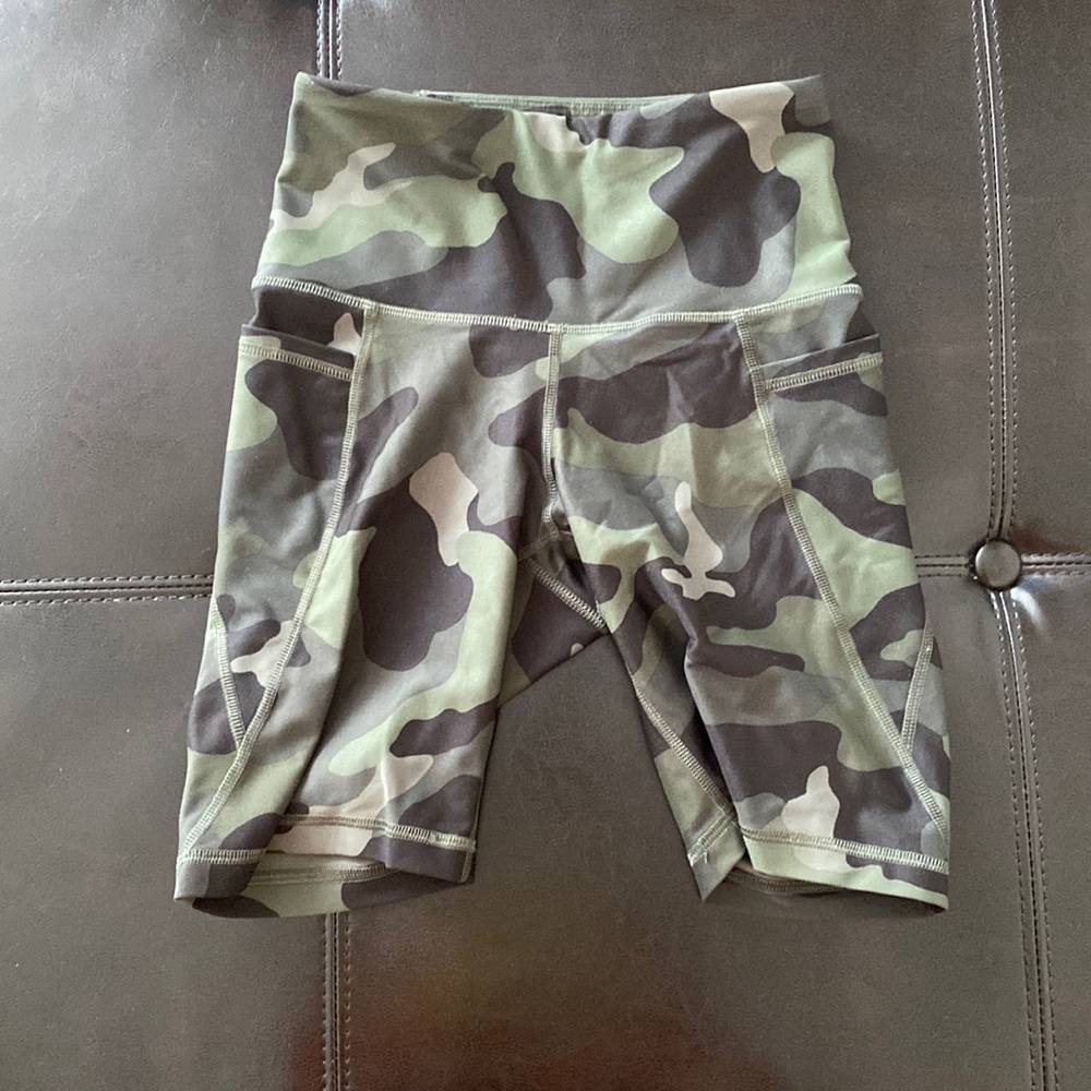 Old Navy active biker shorts